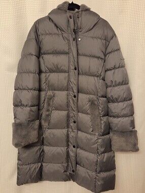 NWOT LAUNDRY by Shelli Segal LA - Grey Puffer